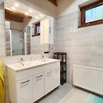 House Woody With Private Pool - Biro Tours Nr 88 بيت للعطل