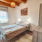 House Woody With Private Pool - Biro Tours Nr 88 بيت للعطل فونيارتْسفاشغ