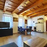 House Woody With Private Pool - Biro Tours Nr 88 *