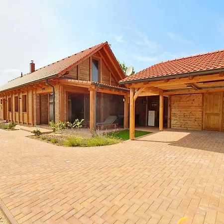 Ferienhaus House Woody With Private Pool - Biro Tours Nr 88