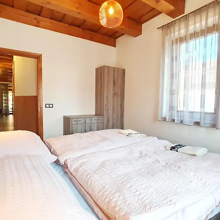 House Woody With Private Pool - Biro Tours Nr 88 *