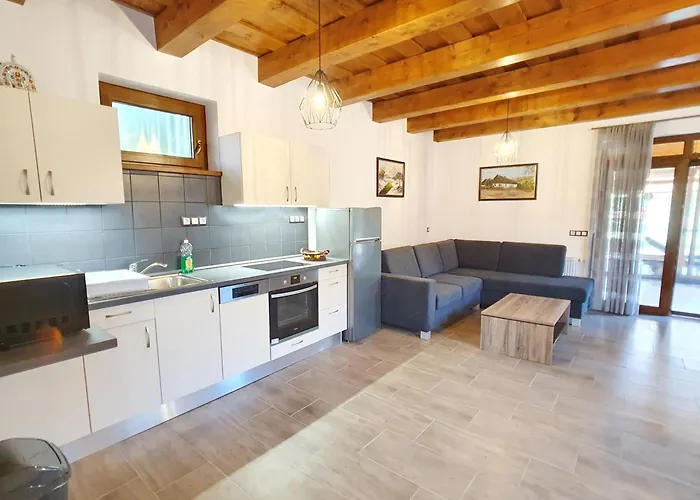 House Woody With Private Pool - Biro Tours Nr 88