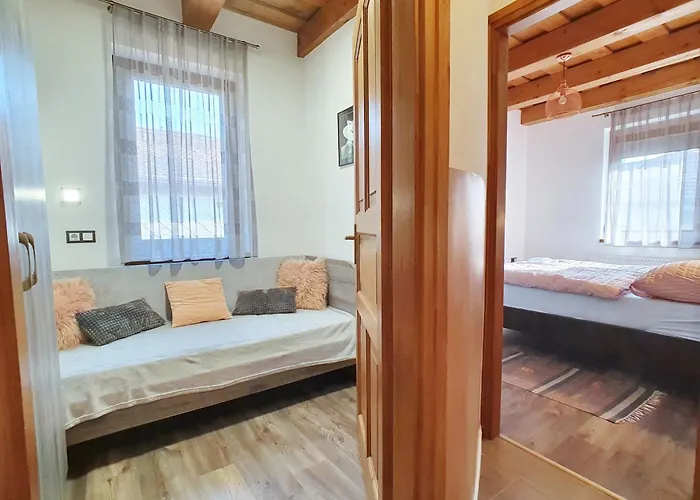 Ferienhaus House Woody With Private Pool - Biro Tours Nr 88