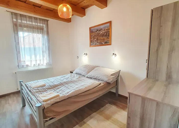 House Woody With Private Pool - Biro Tours Nr 88 Ferienhaus Vonyarcvashegy