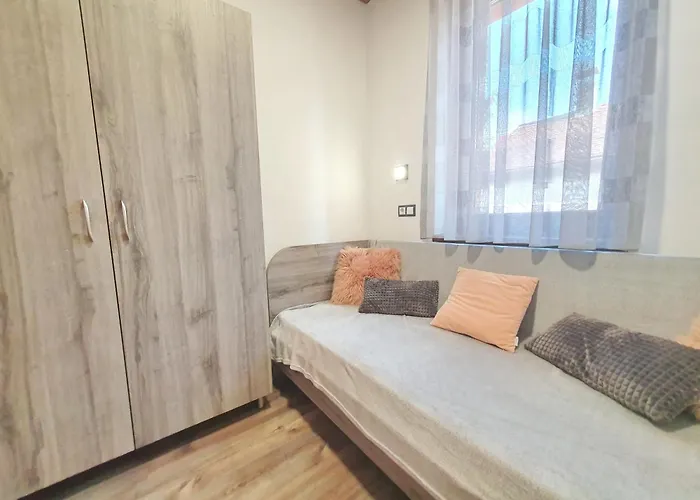 House Woody With Private Pool - Biro Tours Nr 88 *